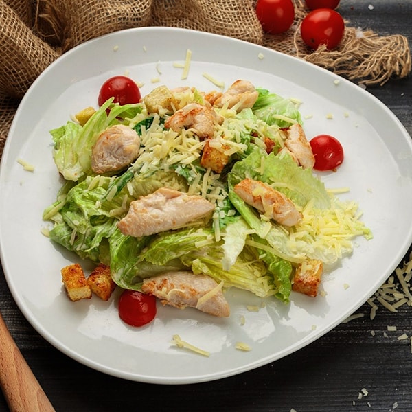 Цезарь с курицей